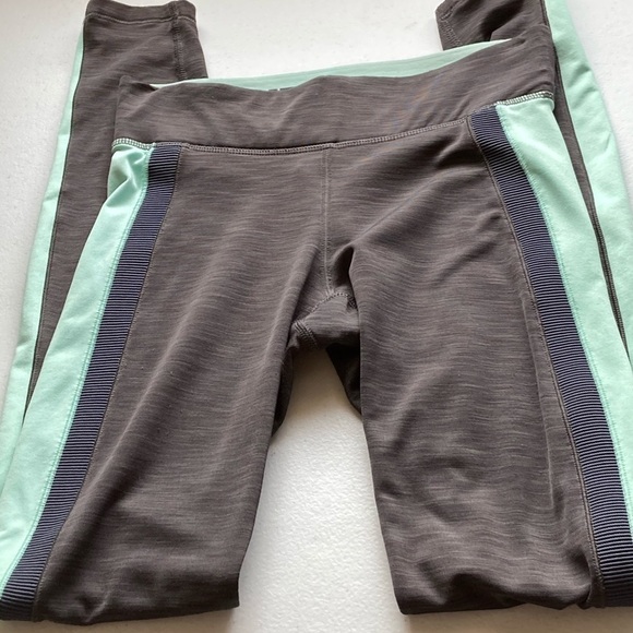 Under Armour Coldgear Fleece Lined Leggings Sz XS - Picture 2 of 10